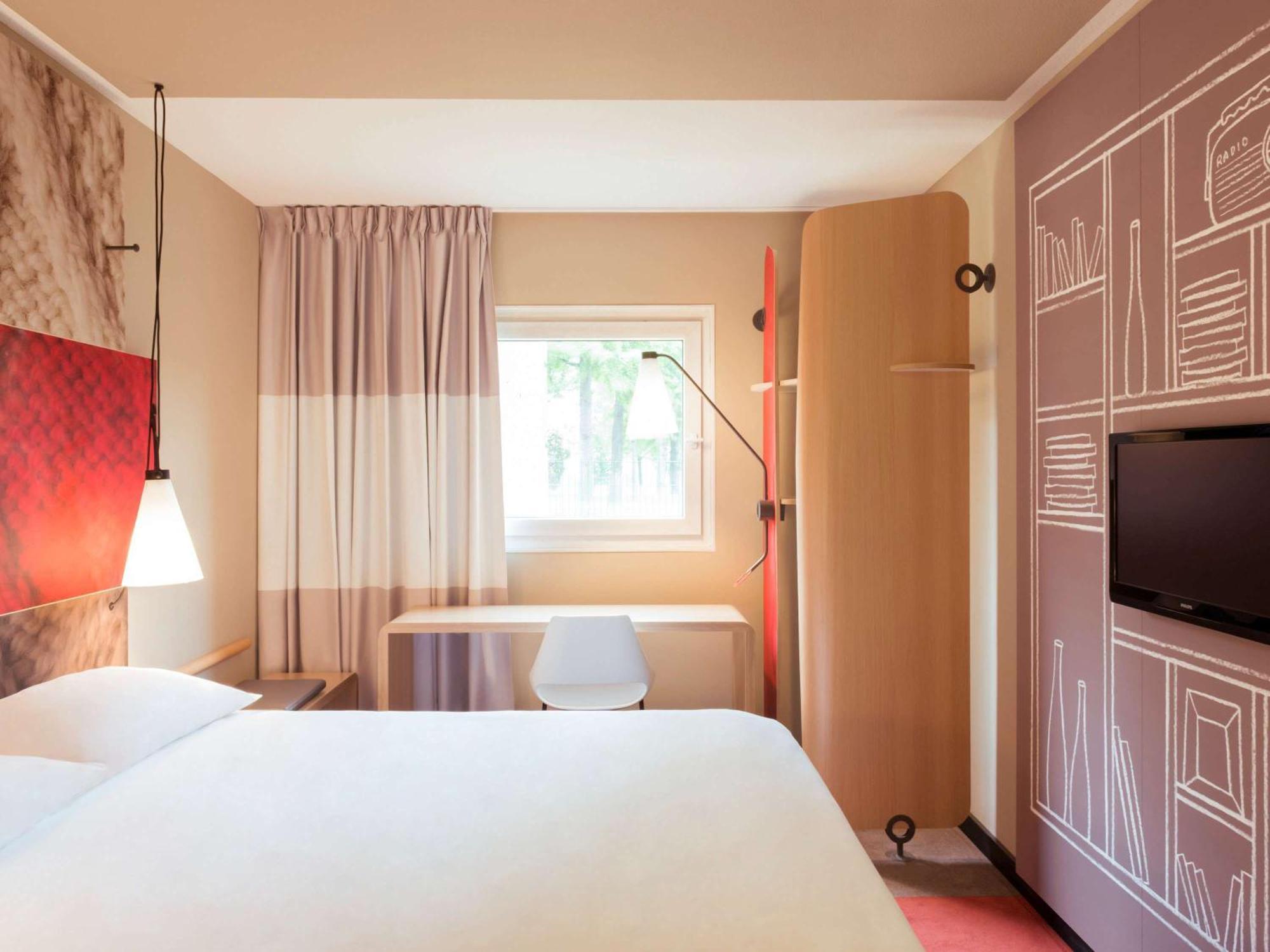 Ibis Caen Porte De Bretagne Bretteville-sur-Odon Экстерьер фото