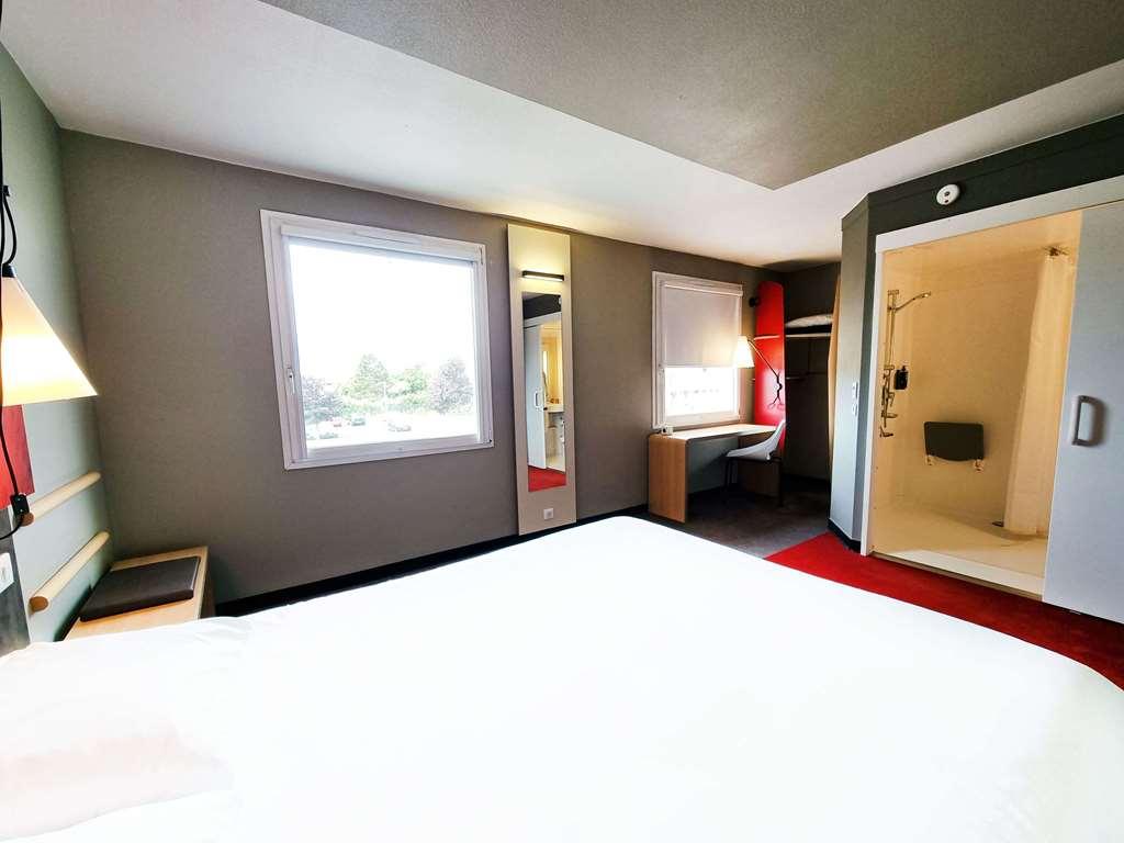 Ibis Caen Porte De Bretagne Bretteville-sur-Odon Номер фото